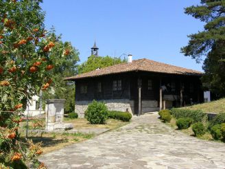 La primera escuela búlgara Daskalolivnitsata Elena