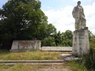 Monument Partisanen Chehlare