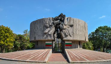 Памятник Пантеон, Бургас