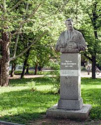 Monument Asen Zlatarov in Sofia