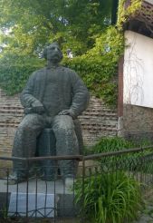 Monument à Petko R. Slaveikov, Veliko Tarnovo