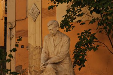 Denkmal von Peyo Yavorov, Sofia