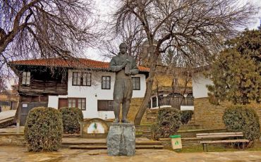 Monument to Kolyu Ficheto, Dryanovo