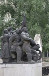 Sculpture Apriltsi, Garbovo