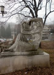 Sculpture Muse of Music, Gabrovo