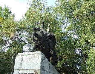 Monument Chardafonu Große, Gabrovo