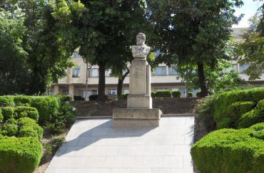 Памятник Лайошу Кошуту, Шумен