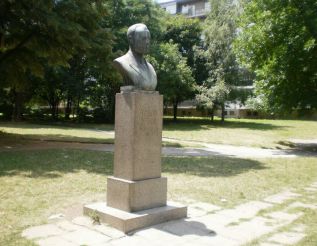 Monument Todor Petkov, Shumen