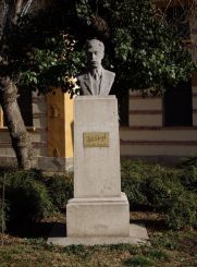 Памятник Пейо Яворову, Кюстендил