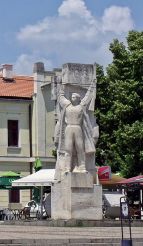 Soldado Monumento levantamiento Kyustendil