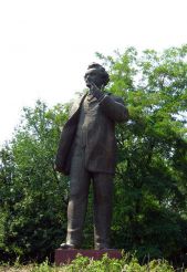 Monument à Georgi Dimitrov, Pernik