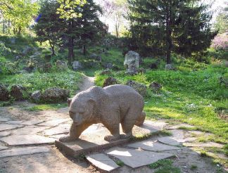 Statue des Bären, Ruse