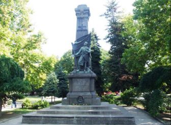 Памятник военным героям, Русе