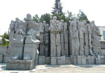 Памятник Велики Преслав, Велики-Преслав