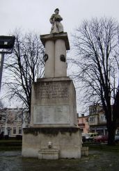 Памятник Павшим в войне за объединение Болгарии, Суворово