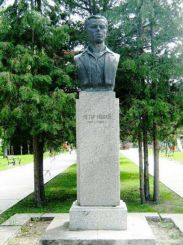 Памятник Петру Иванову, Попово