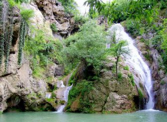 Водопад Кая Бунар