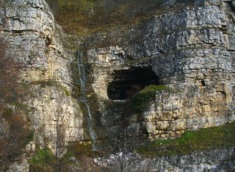 Kozarnika Cave