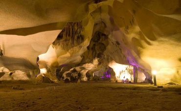 Orlova Chuka Cave