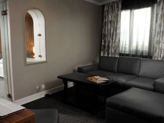 Deluxe Apartment with Free Parking