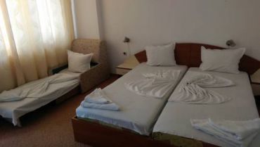 Twin Room with Extra Bed (2 Adults + 1 Child)