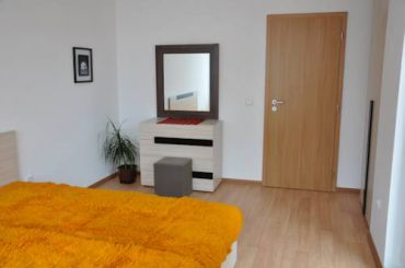 One-Bedroom Apartment with Balcony