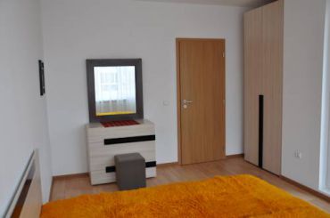 One-Bedroom Apartment with Balcony
