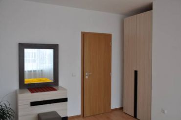 One-Bedroom Apartment with Balcony
